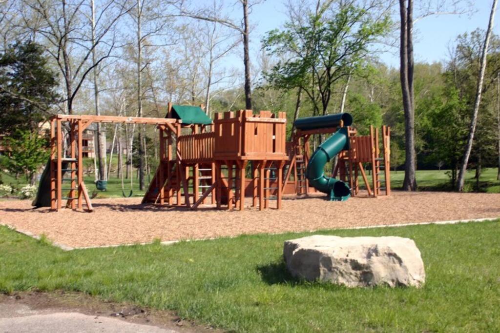 Couples Condo Retreat Overlooking Golf Course Branson West Εξωτερικό φωτογραφία