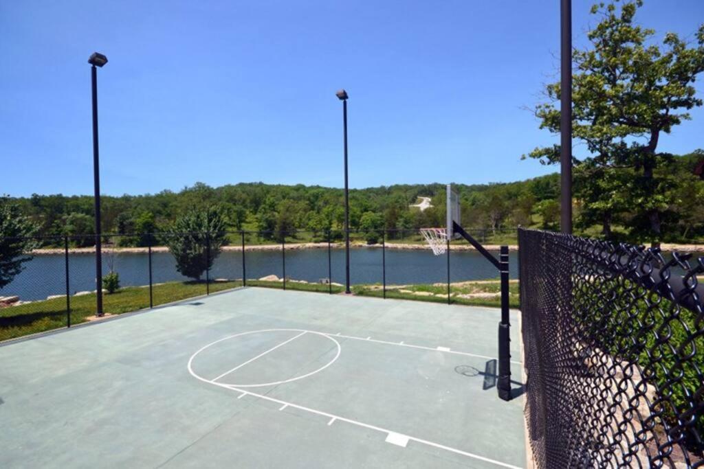 Couples Condo Retreat Overlooking Golf Course Branson West Εξωτερικό φωτογραφία