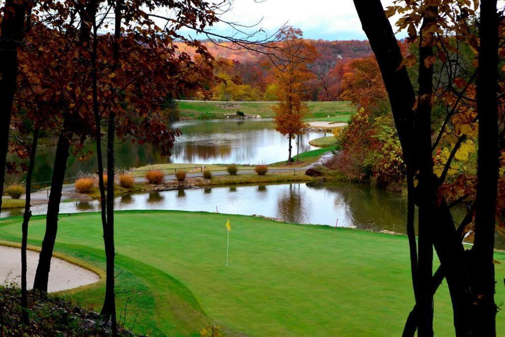 Couples Condo Retreat Overlooking Golf Course Branson West Εξωτερικό φωτογραφία