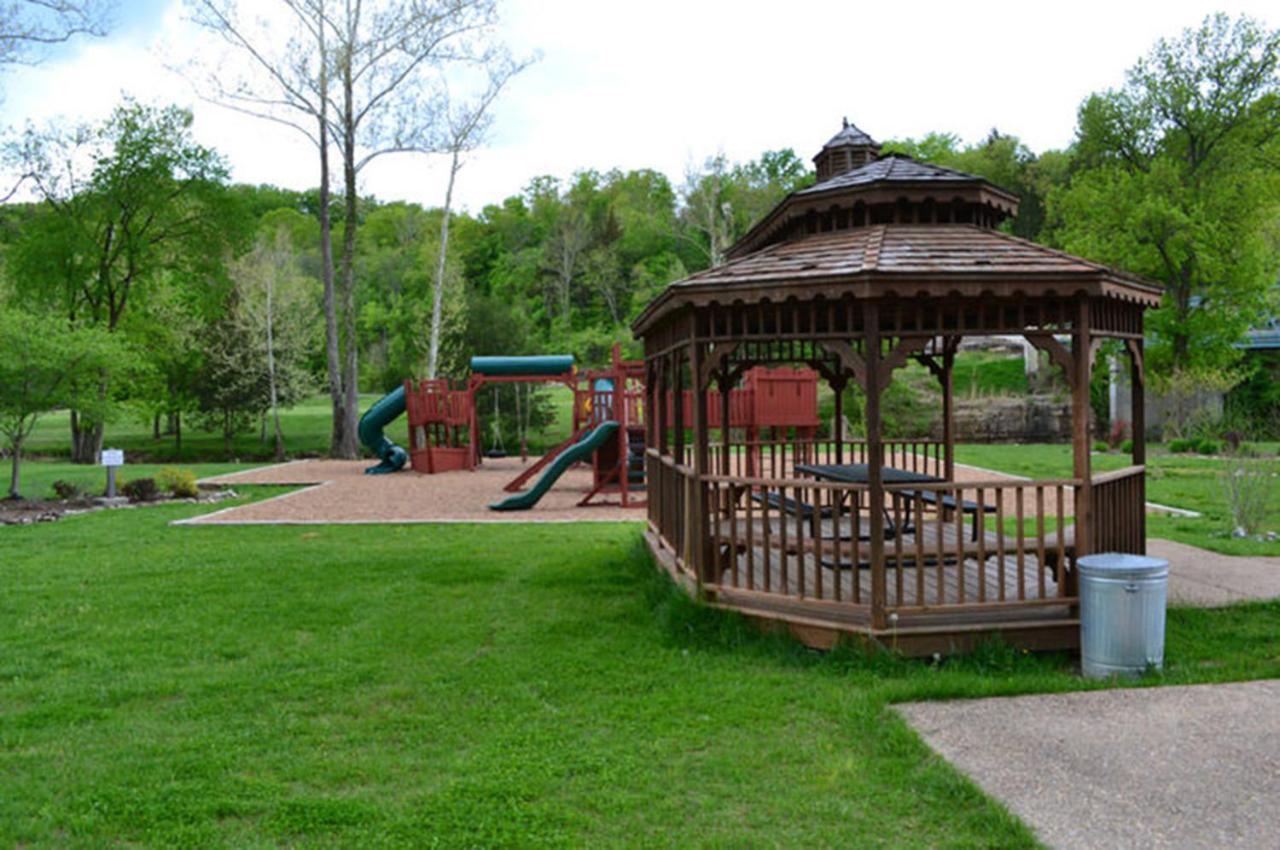 Couples Condo Retreat Overlooking Golf Course Branson West Εξωτερικό φωτογραφία